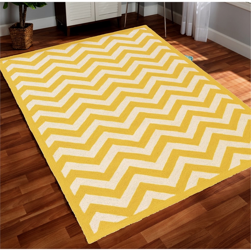 Riverbay Furniture 5' x 7' Hand Hooked Chevron Wool Rug in Yellow
