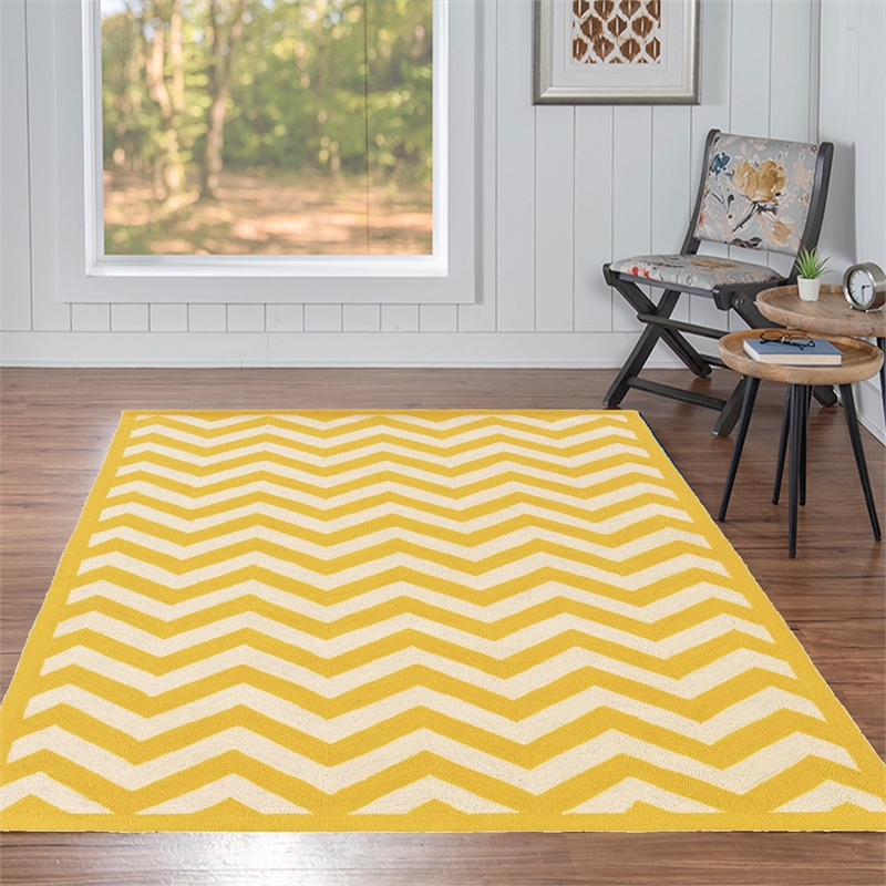 Riverbay Furniture 5' x 7' Hand Hooked Chevron Wool Rug in Yellow