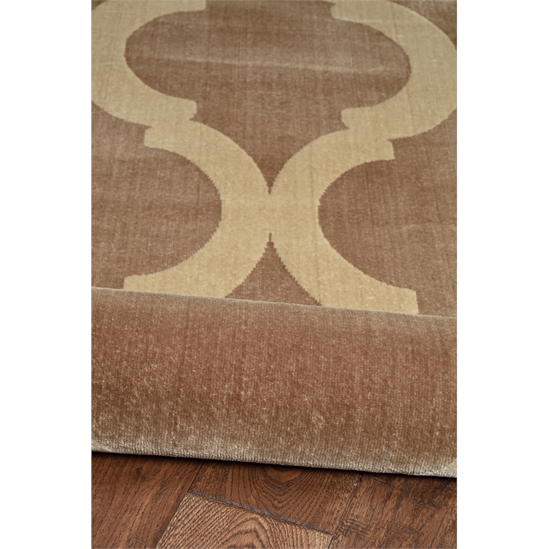 Riverbay Furniture Vintage Polyester 8'x10' Rug in Beige and Sand
