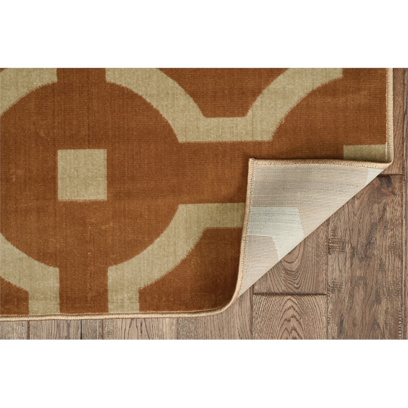 Riverbay Furniture Vintage Polyester 8'x10' Rug in Beige and Sand