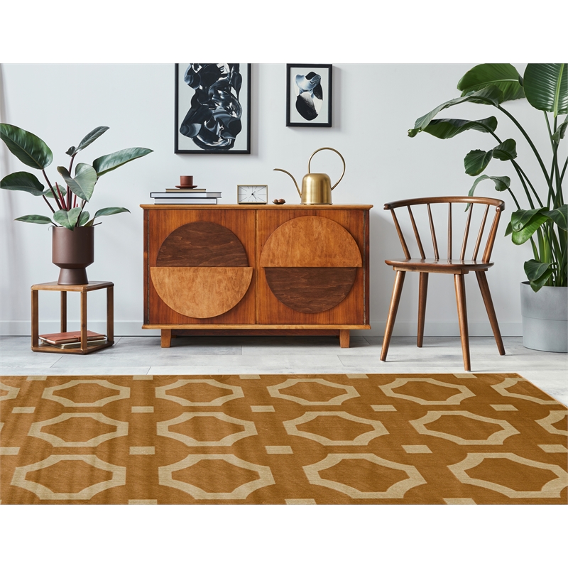 Riverbay Furniture Vintage Polyester 8'x10' Rug in Beige and Sand