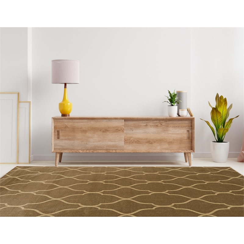 Riverbay Furniture Vintage Polyester 8'x10' Rug in Beige and Sand