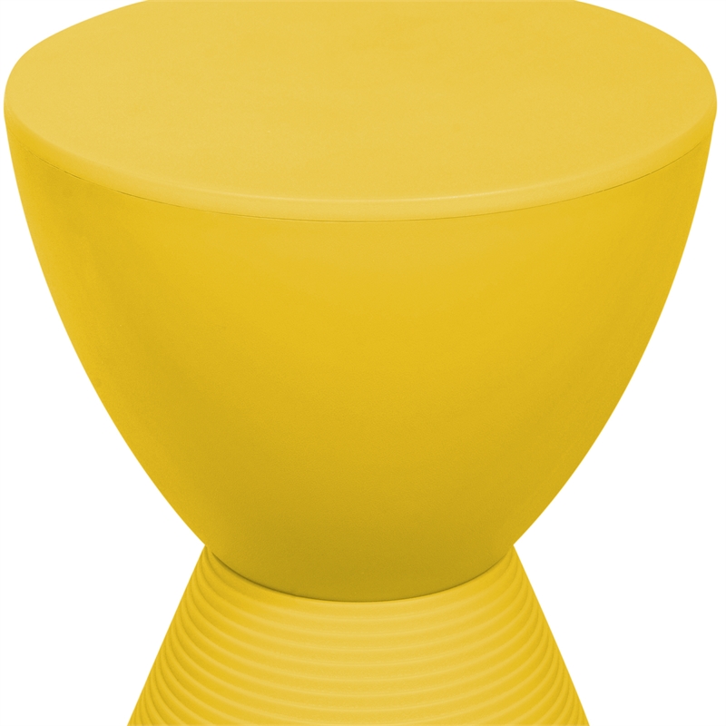 LeisureMod Boyd Modern Plastic Ribbed Round End Table in Yellow