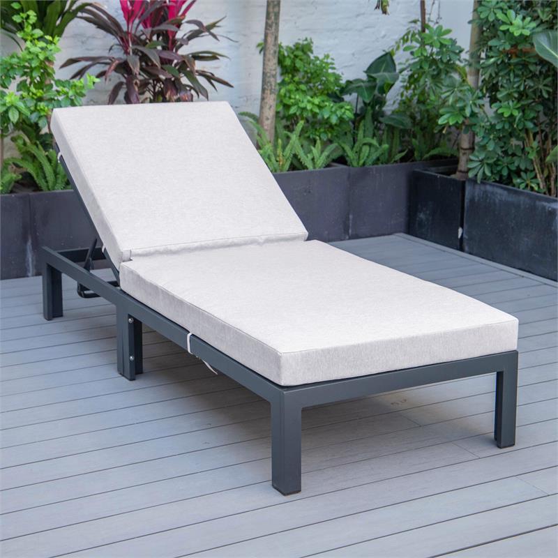 LeisureMod Chelsea Aluminum Patio Chaise Lounge Chair With Light Gray Cushions