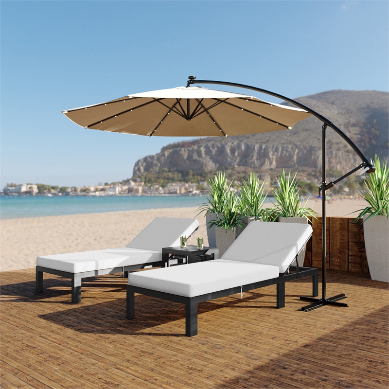 LeisureMod Chelsea Aluminum Patio Chaise Lounge Chair With Light Gray Cushions