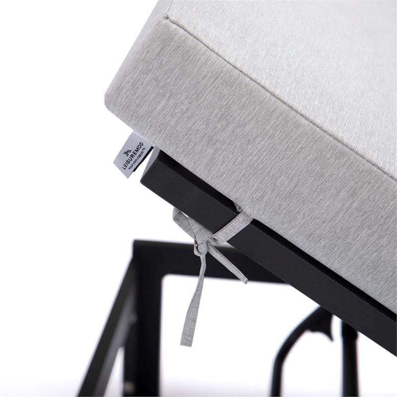 LeisureMod Chelsea Aluminum Patio Chaise Lounge Chair With Light Gray Cushions