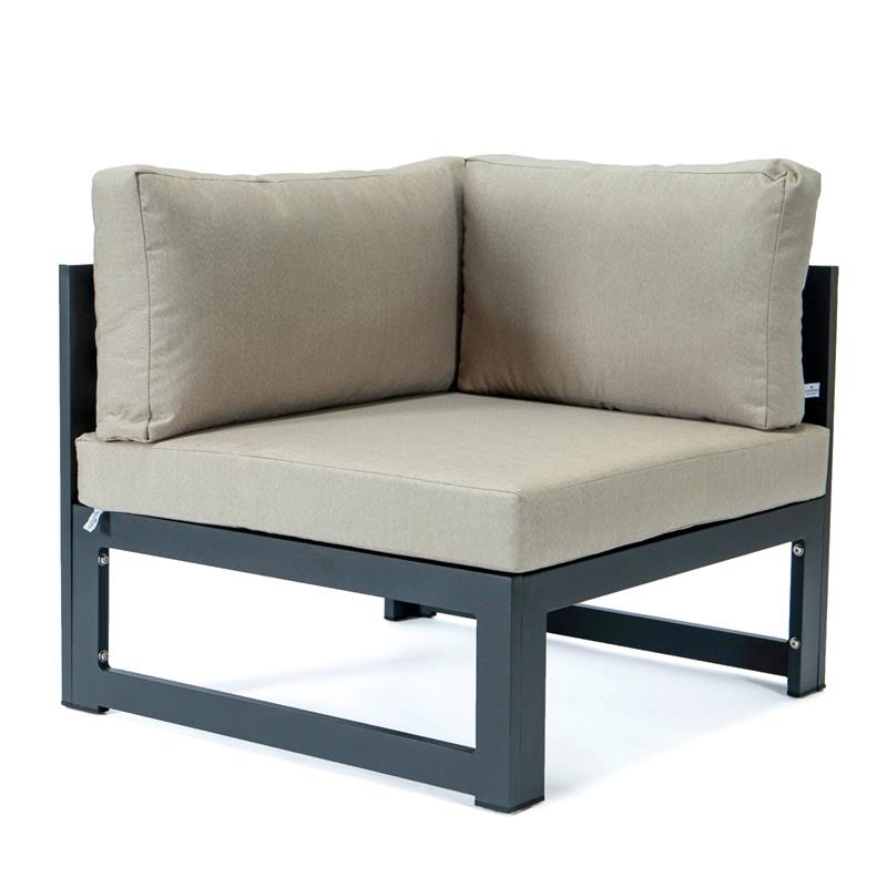 LeisureMod Chelsea 5-Pc Loveseat and Fire Pit Table Set with Beige Cushions