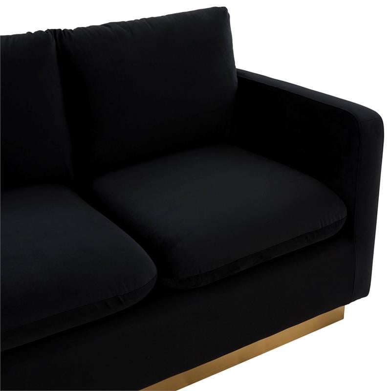 LeisureMod Nervo Modern Velvet Loveseat With Gold Base In Midnight Black