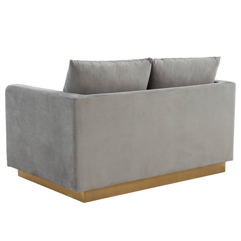 LeisureMod Nervo Modern Velvet Loveseat With Gold Base In Light Gray