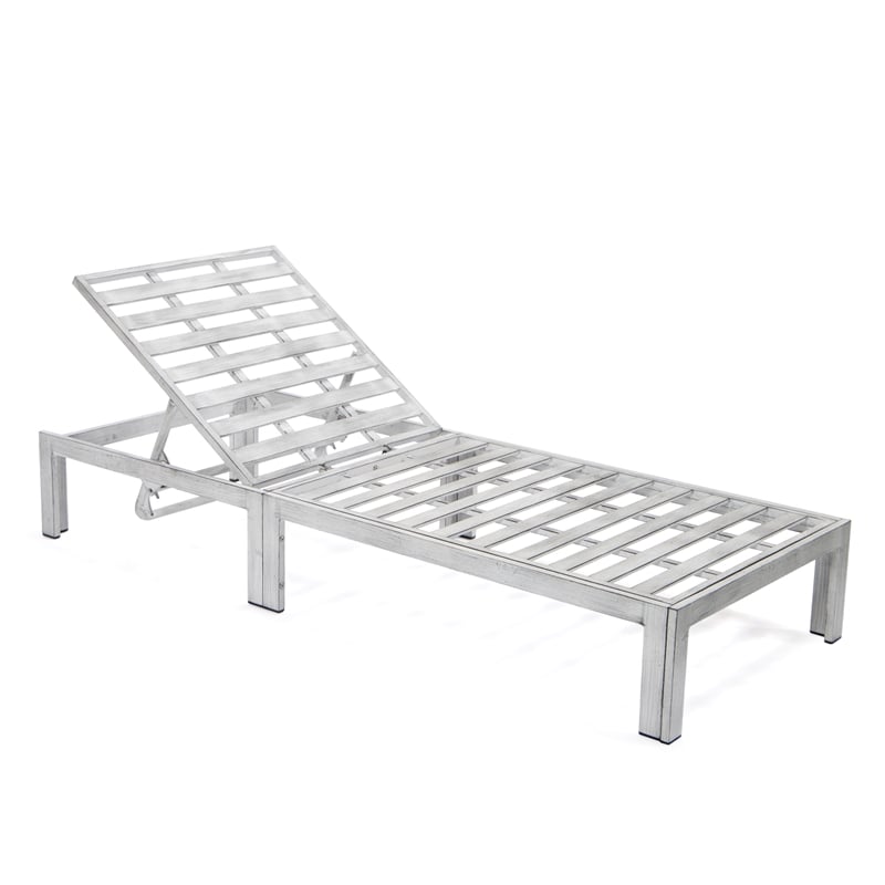 LeisureMod Chelsea Patio Weathered Grey Chaise Lounge Chair With Red Cushions
