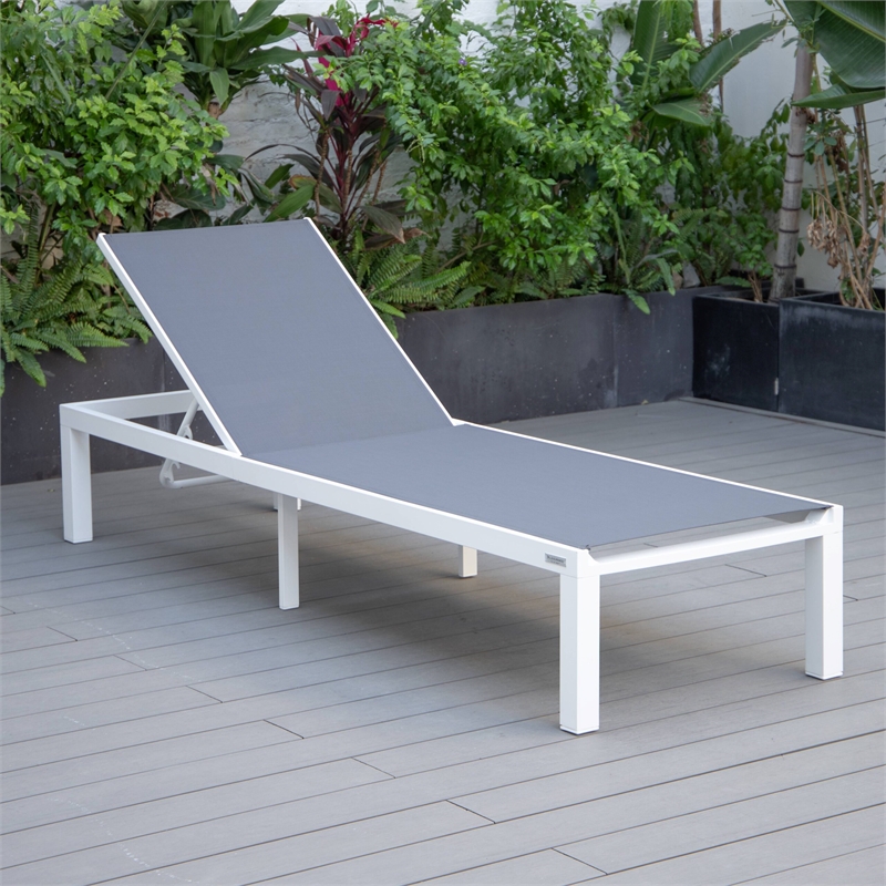 LeisureMod Marlin 2 White Aluminum Lounge Chair and Fire Pit Table Dark Gray