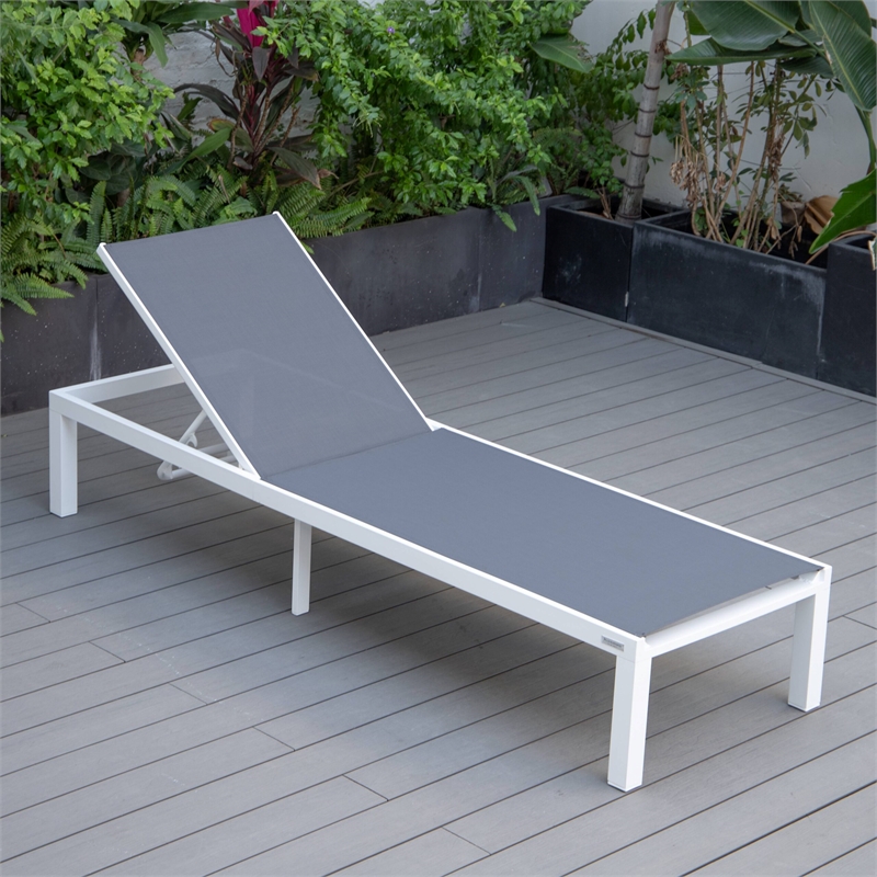 LeisureMod Marlin 2 White Aluminum Lounge Chair and Fire Pit Table Dark Gray