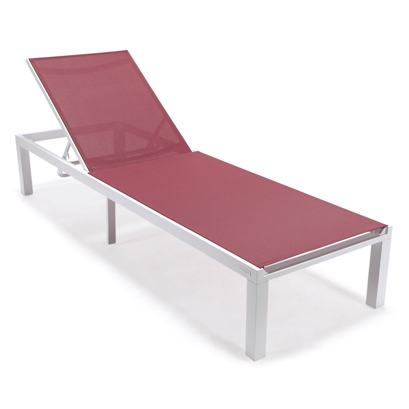 LeisureMod Marlin White Aluminum Lounge Chair and Fire Pit Table Red