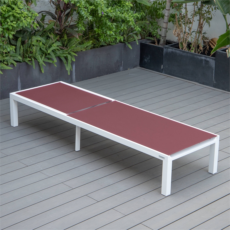 LeisureMod Marlin White Aluminum Lounge Chair and Fire Pit Table Red