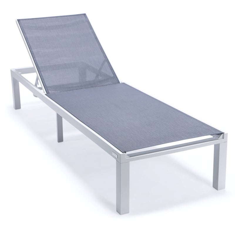 LeisureMod Marlin White Aluminum Lounge Chair and Fire Pit Table Dark Gray