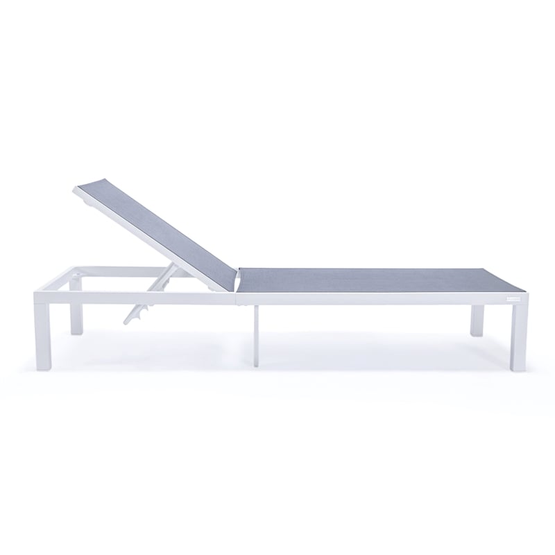 LeisureMod Marlin White Aluminum Lounge Chair and Fire Pit Table Dark Gray