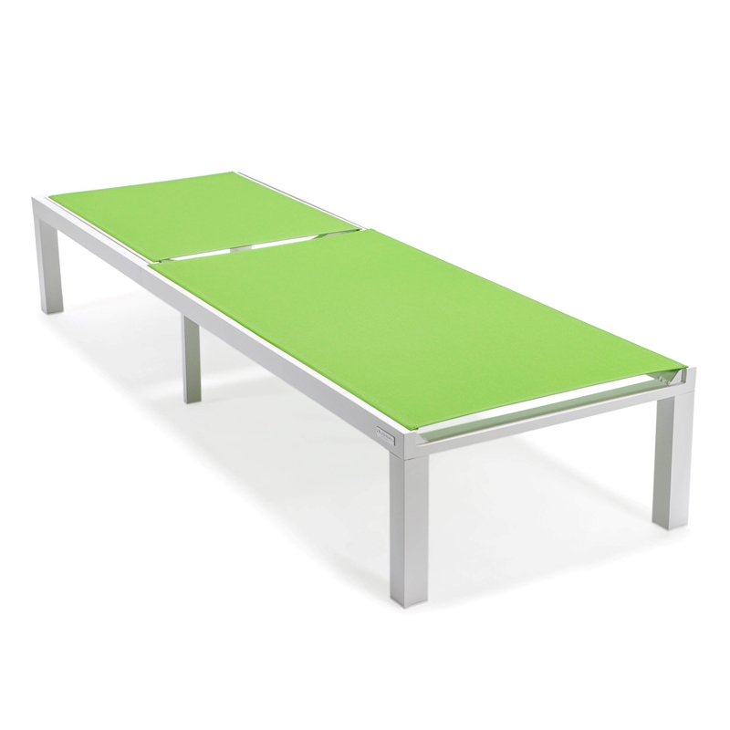 LeisureMod Marlin White Aluminum Lounge Chair and Fire Pit Table Green