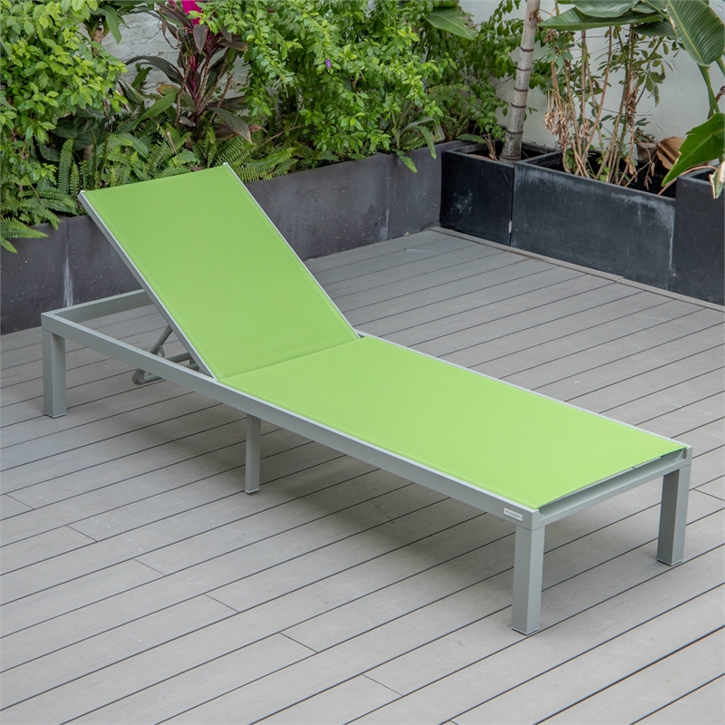 LeisureMod Marlin Gray Aluminum Lounge Chair and Fire Pit Table Green
