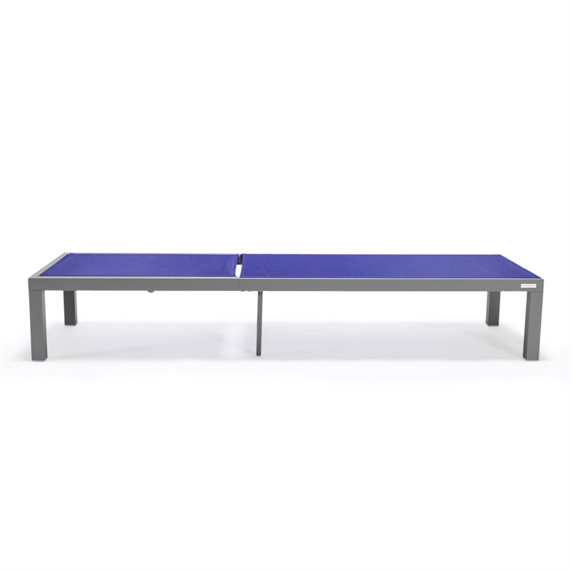 LeisureMod Marlin Gray Aluminum Lounge Chair and Fire Pit Table Navy Blue