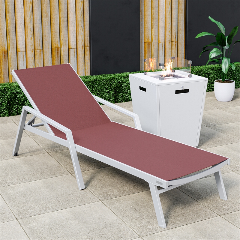 LeisureMod Marlin White Aluminum Lounge Armchair and Fire Pit Red