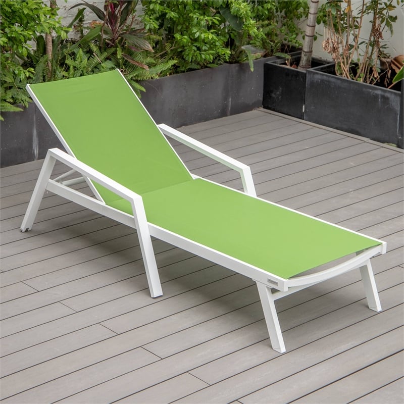 LeisureMod Marlin White Aluminum Lounge Armchair and Fire Pit Green
