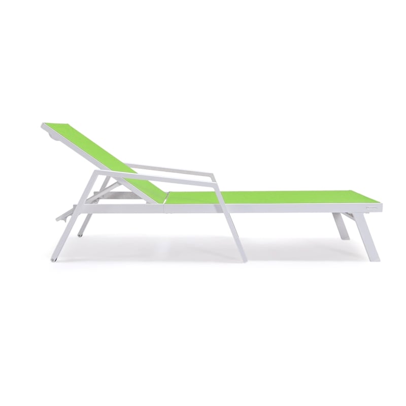 LeisureMod Marlin White Aluminum Lounge Armchair and Fire Pit Green