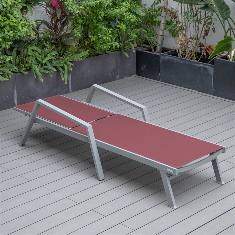 LeisureMod Marlin Gray Aluminum Lounge Armchair and Fire Pit Red