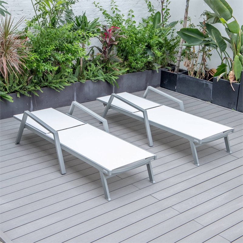 LeisureMod Marlin Outdoor Aluminum Chaise Lounges in Gray/White (Set of 2)