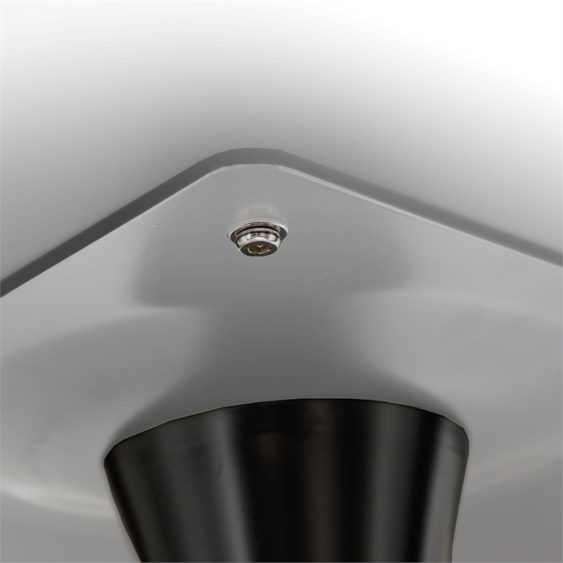 LeisureMod Bristol Dining Table with a 31