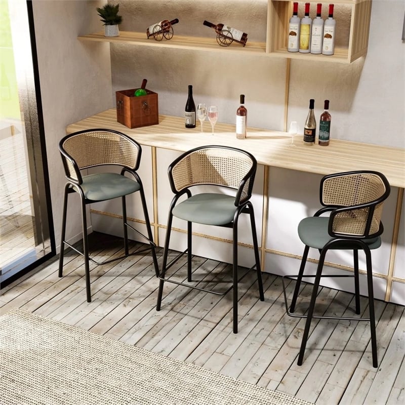 Ervilla Wicker Back and Leather Upholstered Bar Stool in Gray/Black (Set of 2)