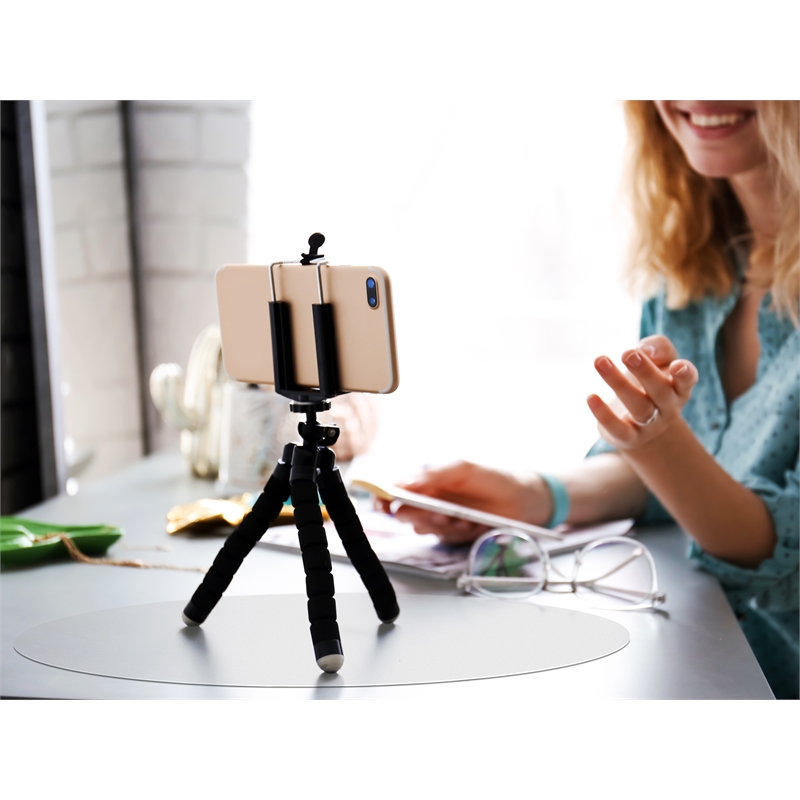 Hometex Clear 8in Polycarbonate Plastic Round Placemats Set of 2