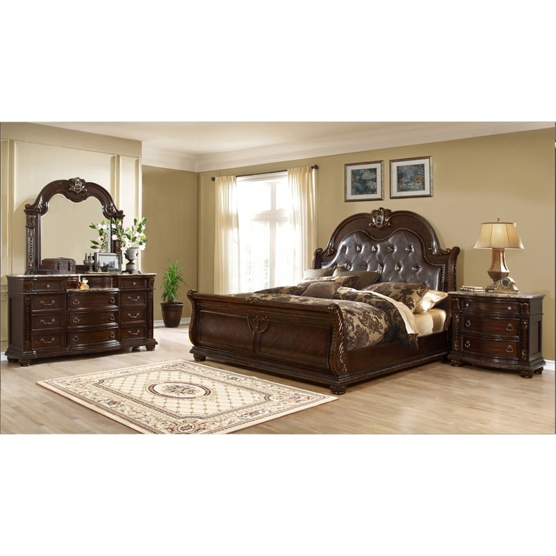 Roma Traditional Style Queen 4 Pc Bedroom set made with Wood in Dark Walnut