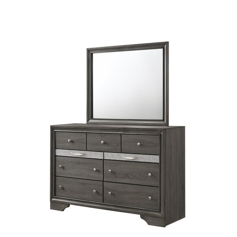 Matrix Traditional Style Queen 4 Pc Storage Bedroom Set in Gray made with Wood