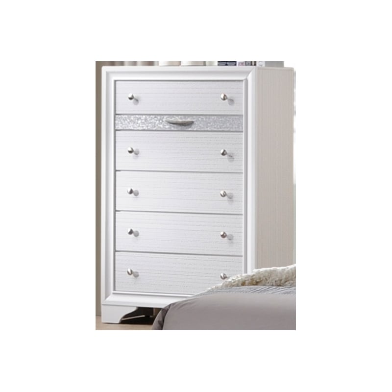 Matrix Traditional Style 5 Drawer Chest in White color made with Wood