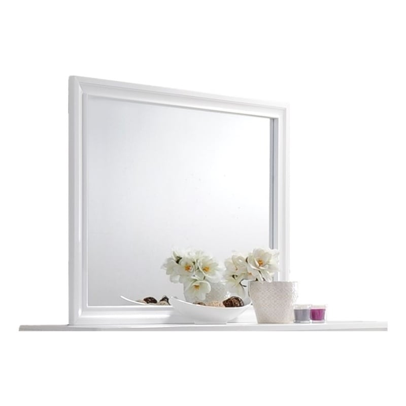 Matrix Traditional Style Mirror in White Color made with Wood