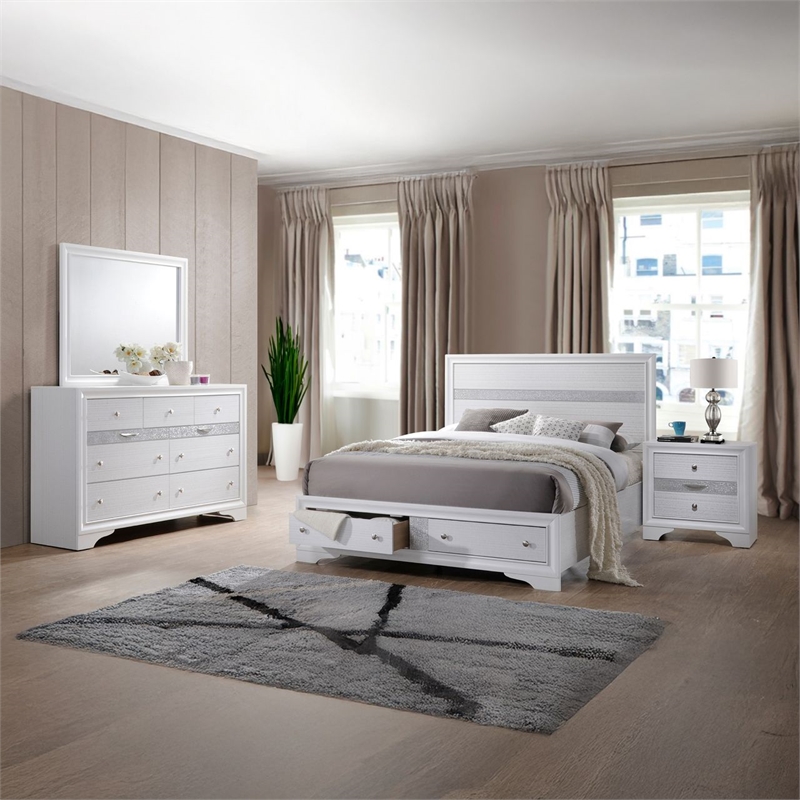 Matrix Traditional Style King 4 PC Storage Bedroom Set in White made with Wood