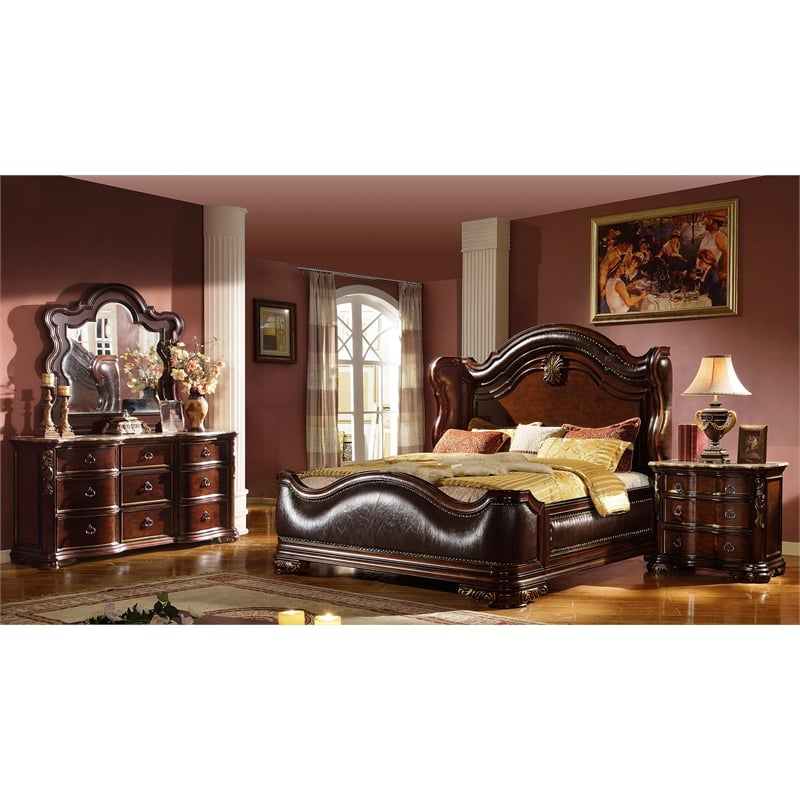 Bella Traditional Style Queen 4 PC Bedroom Set made with Wood in Dark Walnut