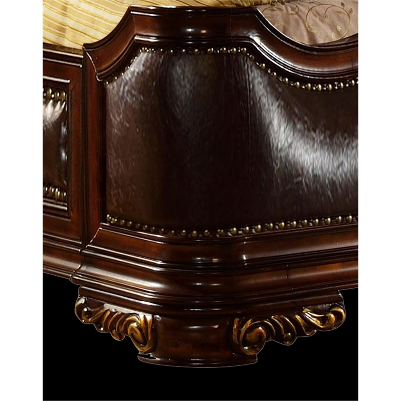 Bella Traditional Style Queen Bed Made with Wood in Dark Walnut