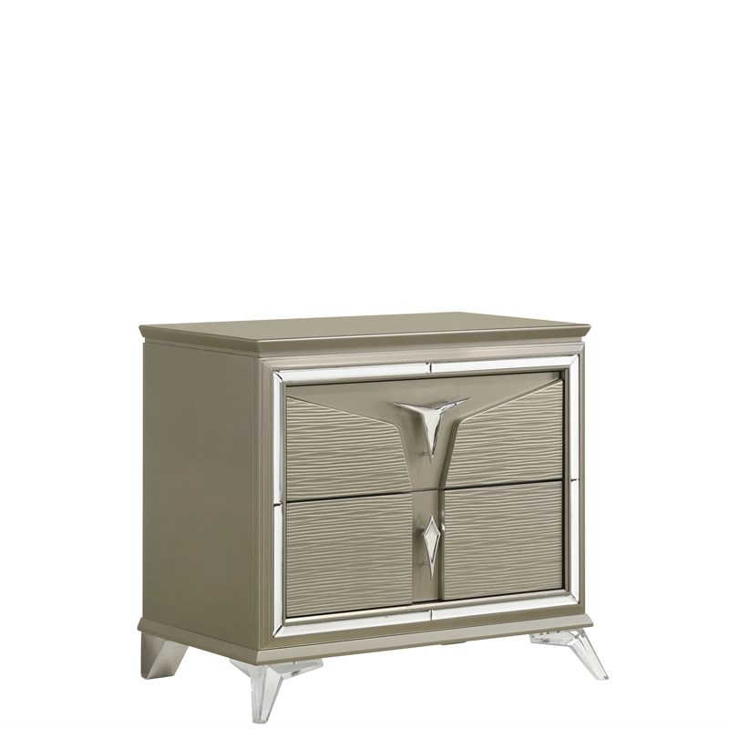 Samantha Modern Style King 5PC Bedroom Set Made with Wood in Silver