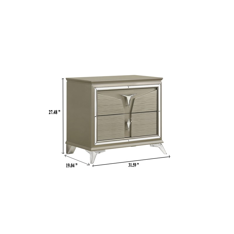 Samantha Modern Style King 5PC Bedroom Set Made with Wood in Silver