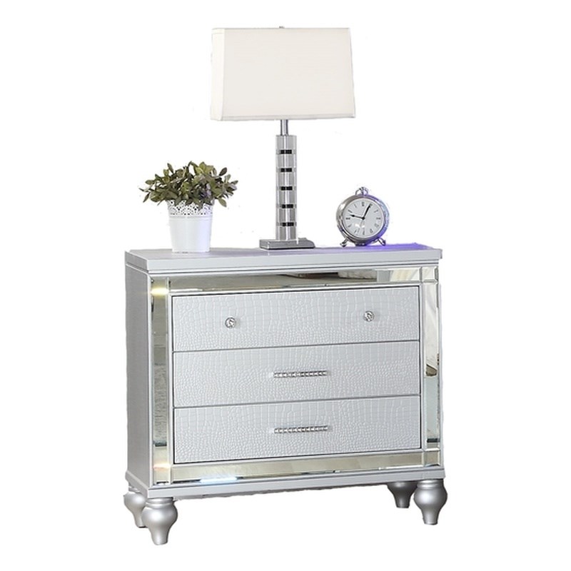 Lizelle Upholstery Queen 5 Pc Bedroom Set made with wood in Gray