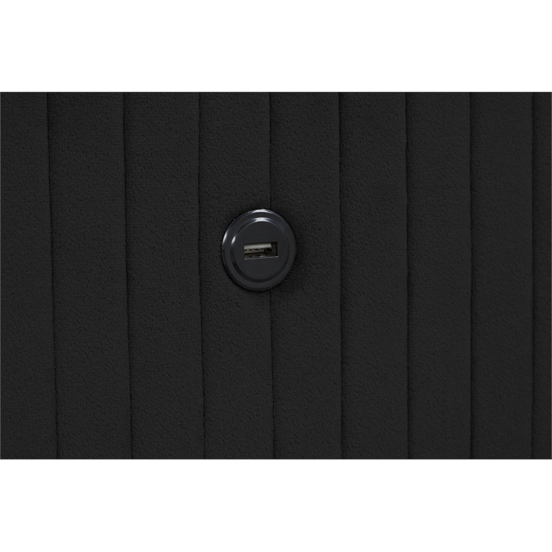 Lizelle Upholstery King 5 Pc Bedroom Set made with wood in Black