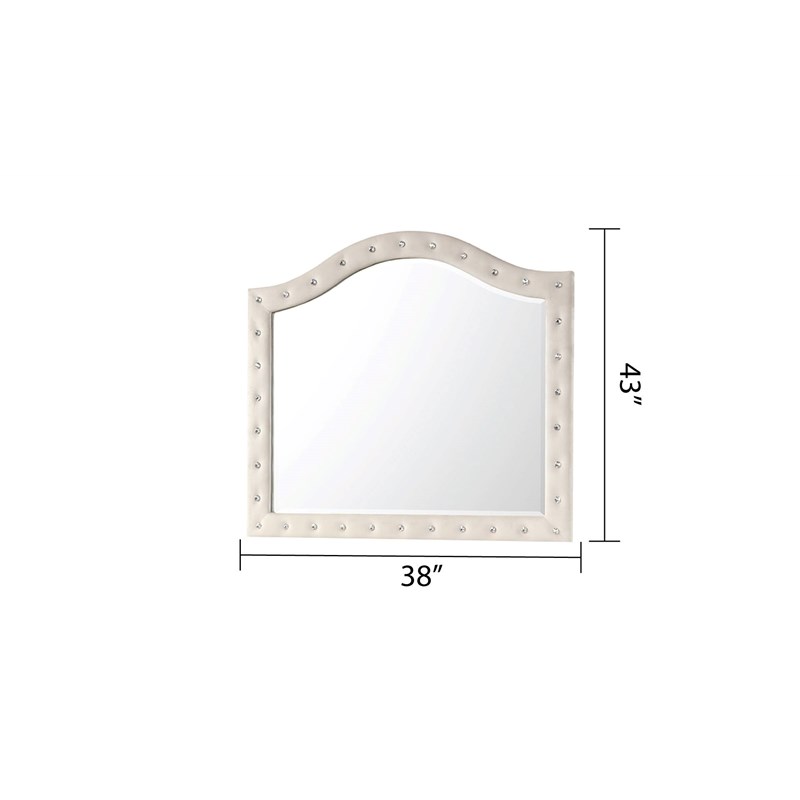 Sophia Crystal Tufted 4PC Queen Bedroom Set in Cream made with Wood