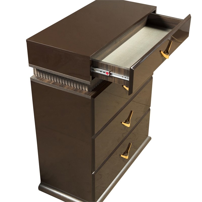 5-Piece Solid Wood Queen Bedroom Set in Brown