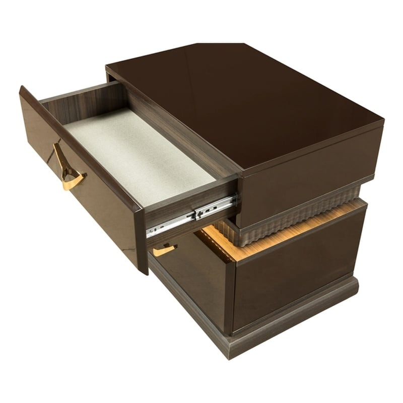 5-Piece Solid Wood King Bedroom Set in Brown