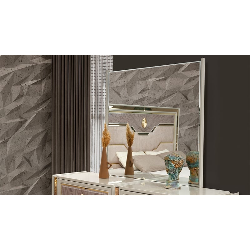 Omary Traditional Style Mirror with gold Accent made with Wood in Beige