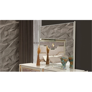 Omary Traditional Style Mirror with gold Accent made with Wood in Beige