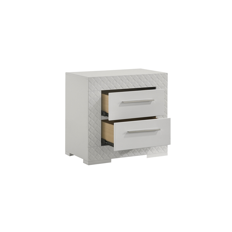 Blanca Modern Style LED Queen 4PC Bedroom Set Made With Wood in White