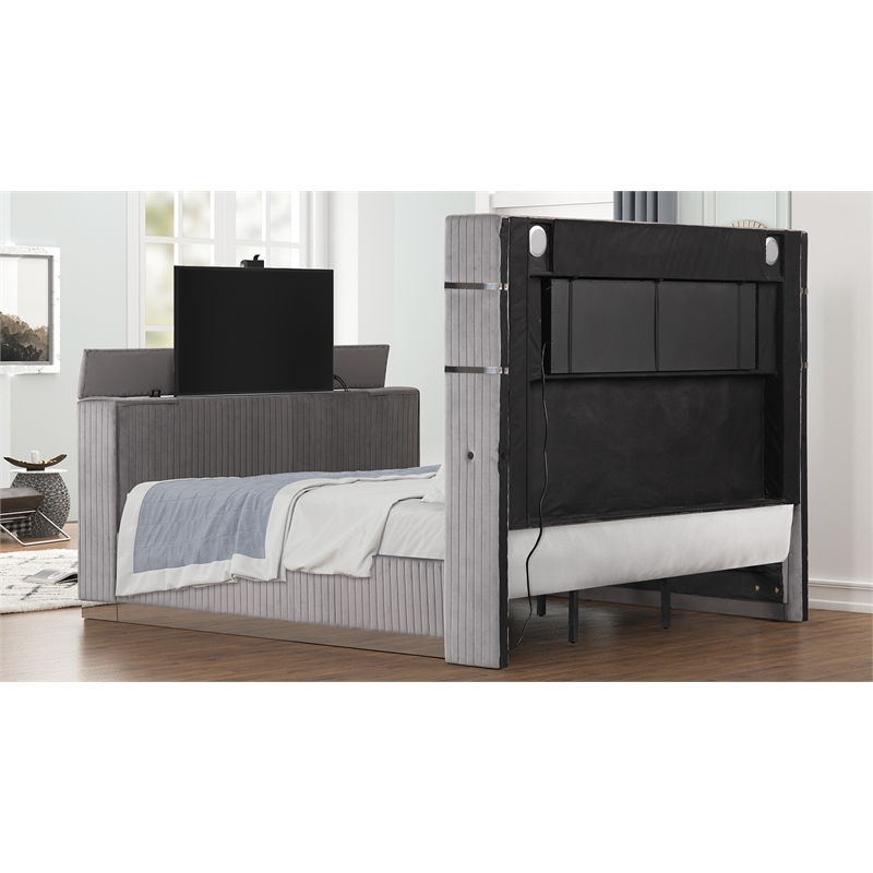 Lavish Modern Style 4 Pc King Bedroom Set Made with Wood in Gray