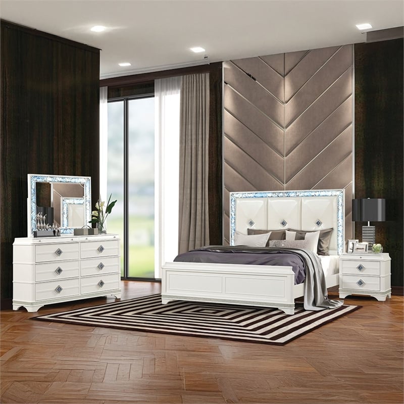 Laguna Modern Style Queen 4 PC Bedroom set made with Wood in White